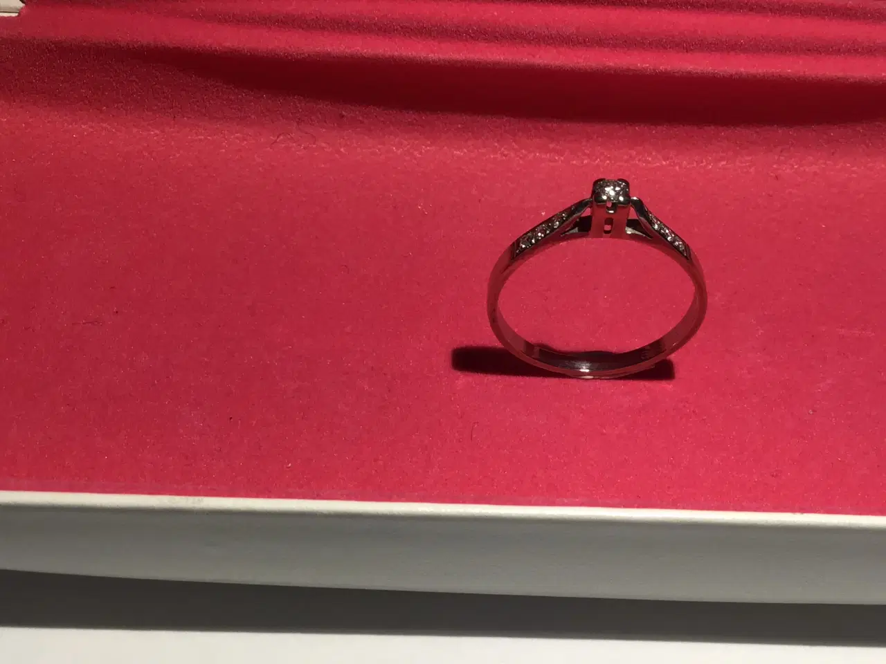 Billede 5 - Diamantring hvidguld