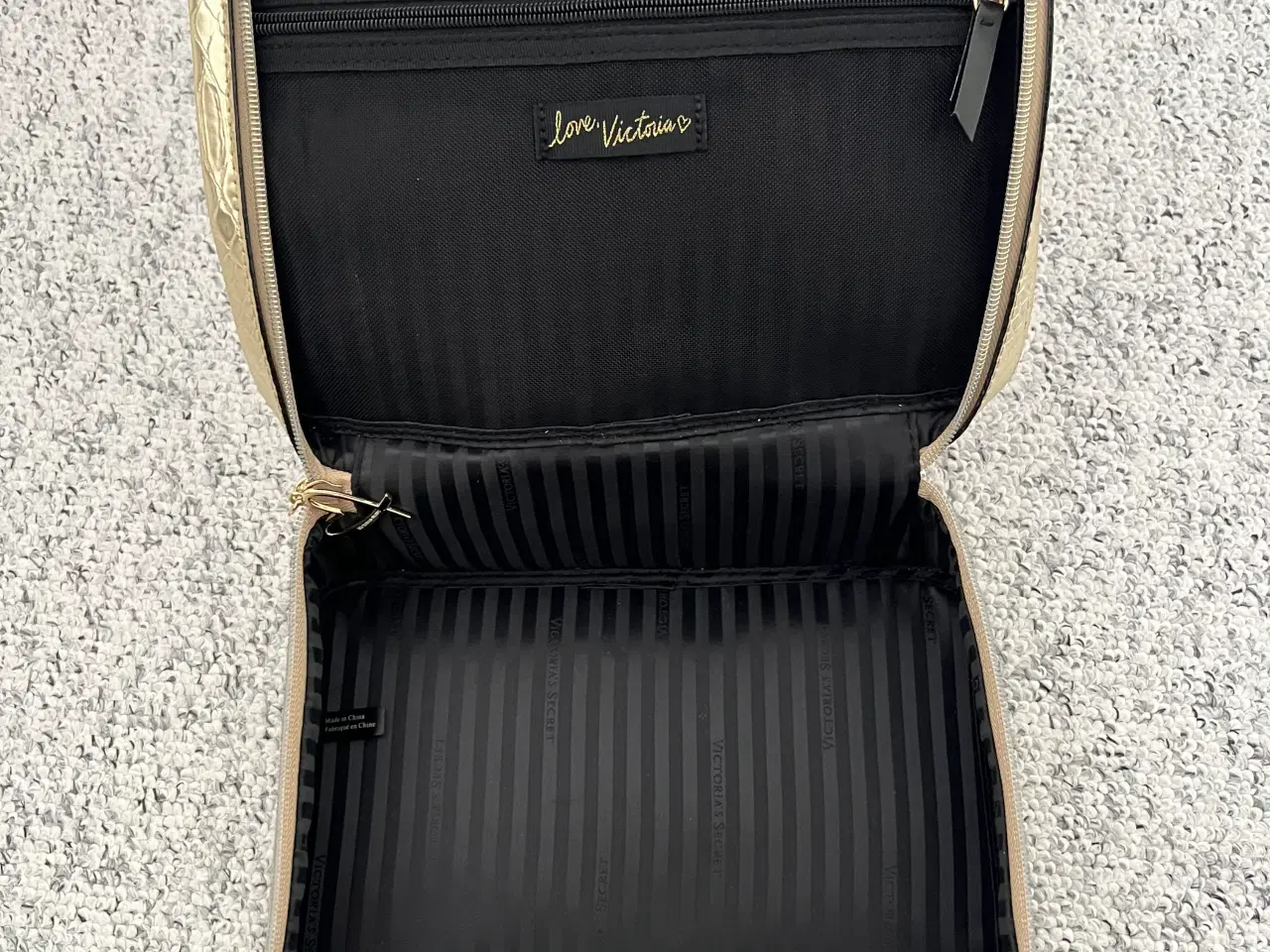 Billede 4 - Victoria Secret makeup taske