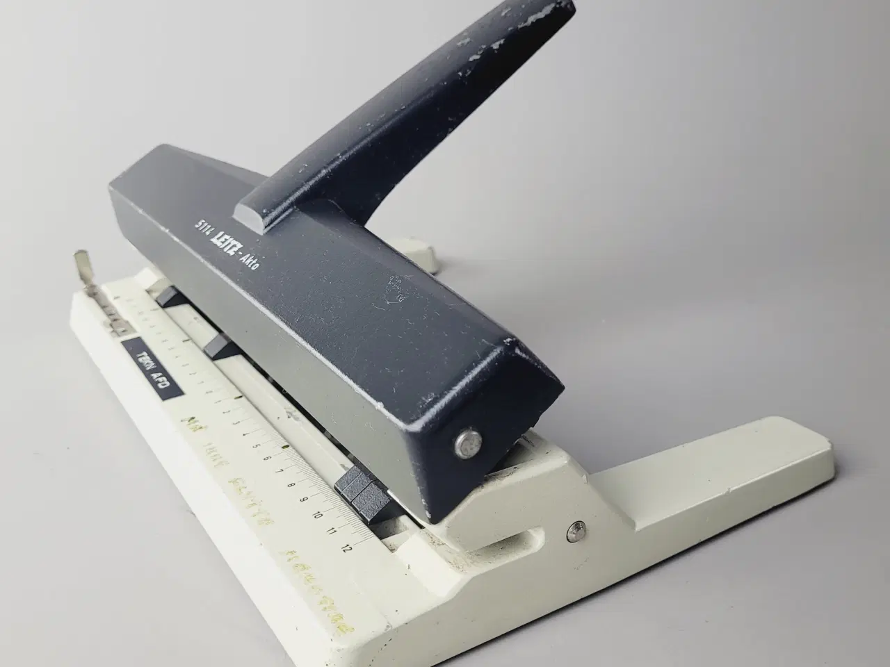 Billede 3 - ⭐️· Kraftig LEITZ 4-Huls Hulmaskine - 5114 Akto