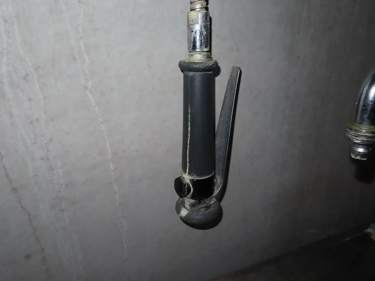 Billede 3 - Stålbord med håndvask og armatur