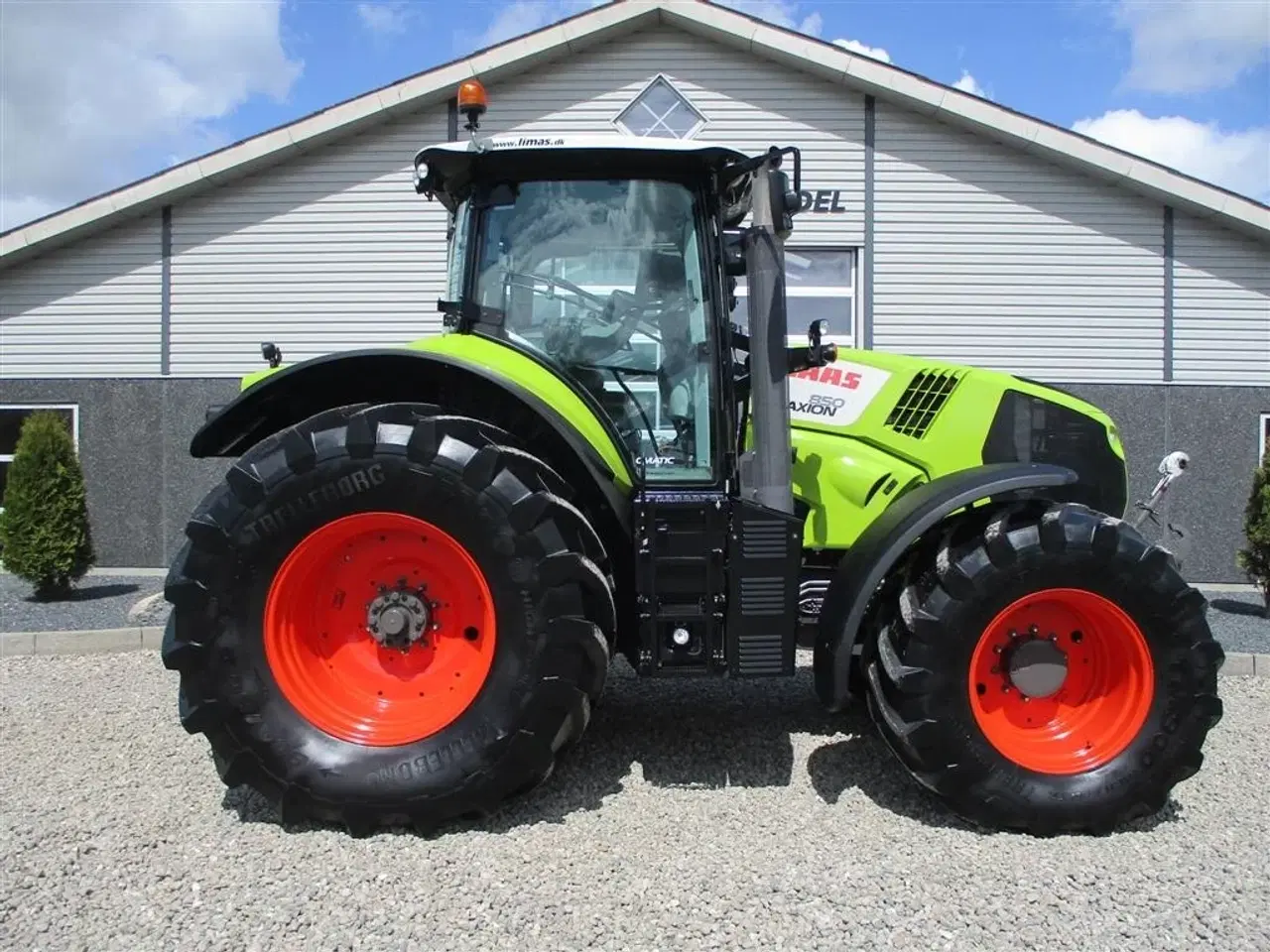 Billede 14 - - - - Traktor udlejning, UDLEJNING AF TRAKTOR TIL MARKARBEJDET