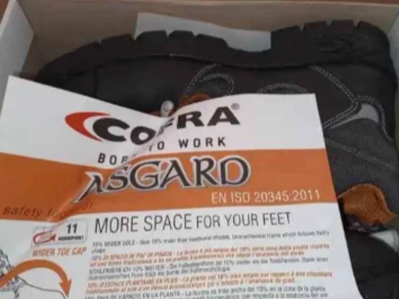 Billede 3 - Helt nye sikkerhedssko/støvler sælges  Str 44