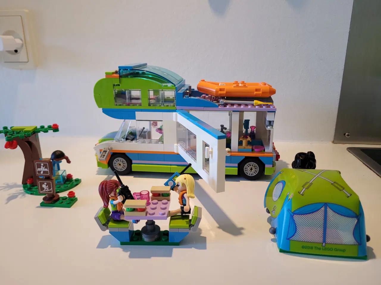 Billede 3 - Lego Friends, 41339 - Mias autocamper