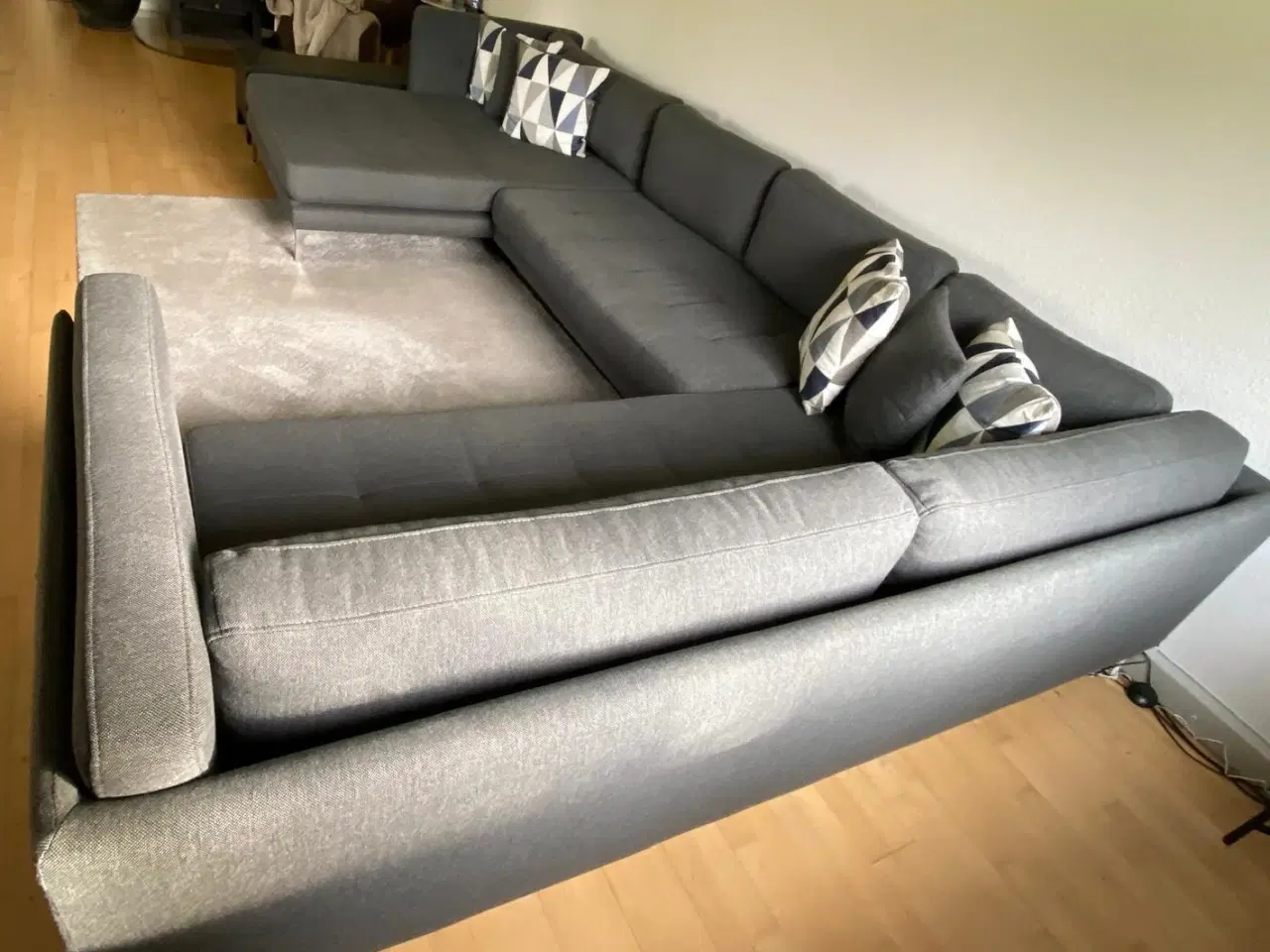 Billede 3 - 'U' Shaped Grey Sofa 