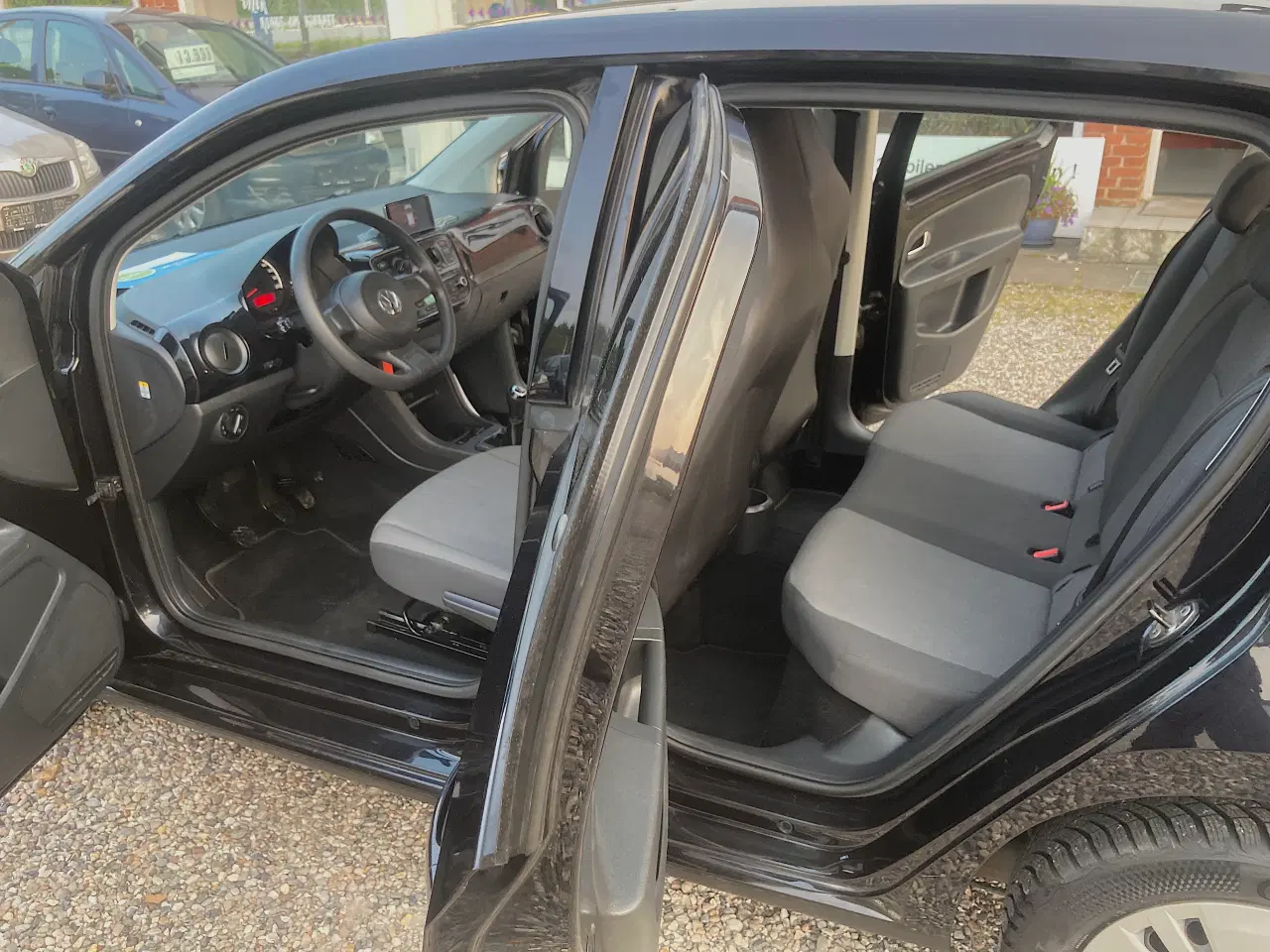 Billede 15 - VW Up nysyn meget pæn med lav km