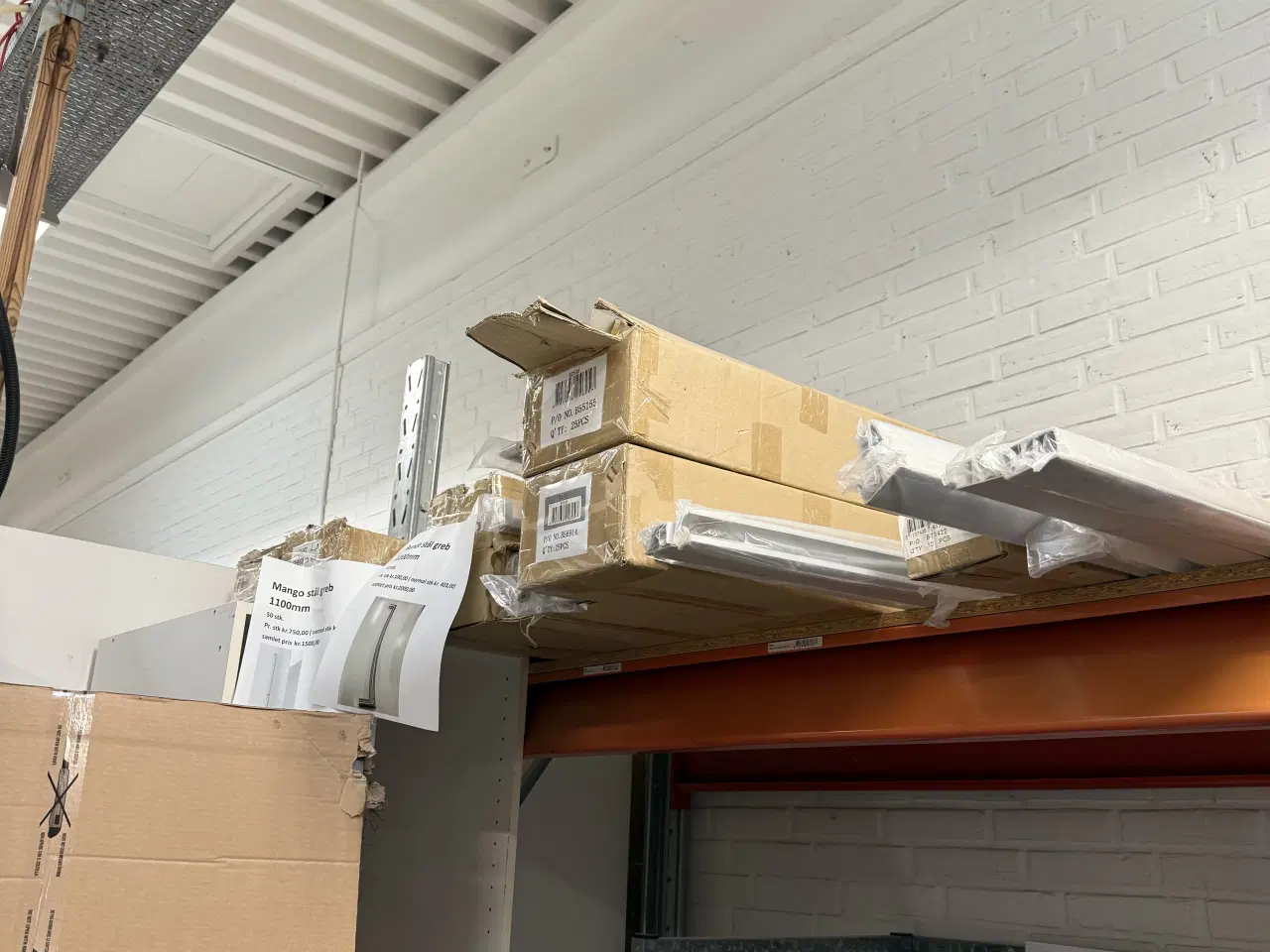 Billede 9 - Greb til låger oprydningssalg