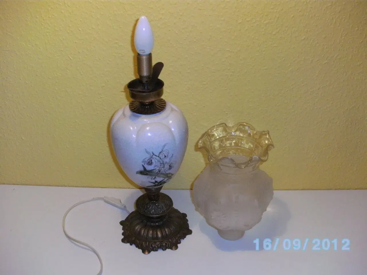 Billede 3 - bordlampe gammel