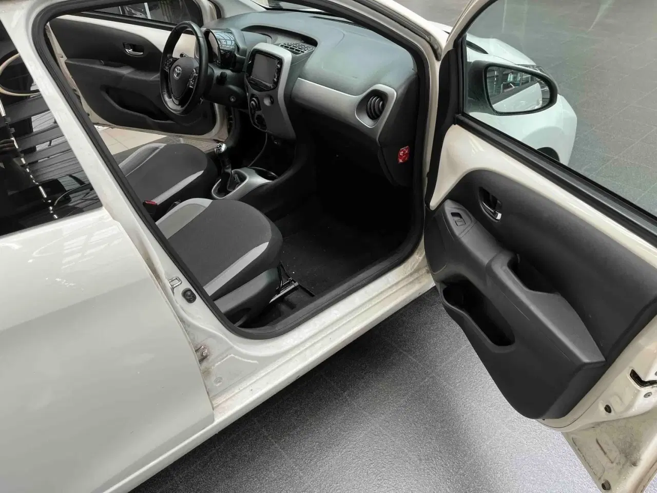 Billede 9 - Toyota Aygo 1,0 VVT-i x-play x-touch