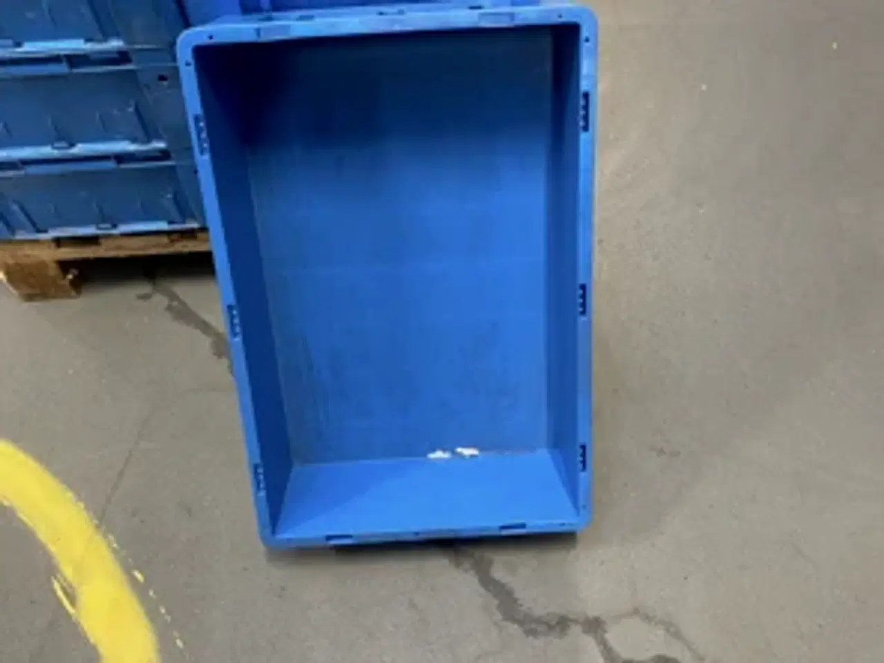 Billede 2 - 4000 stk. Plastikkasser 40 x 60 x 16cm. Ålborg omr