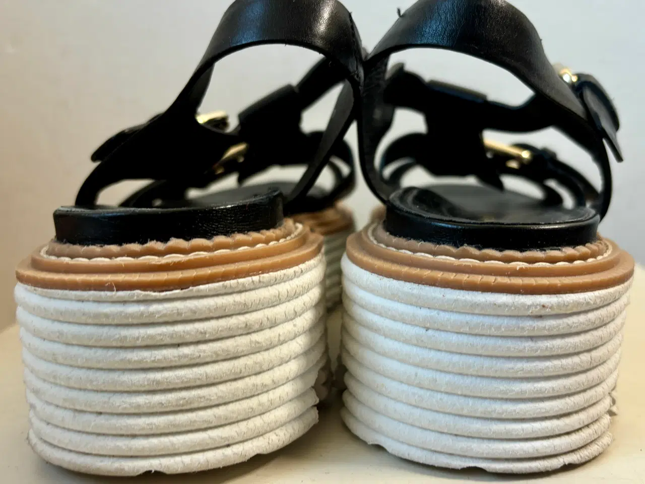 Billede 5 - Copenhagen Shoes, sorte plateau-sandaler, str 39