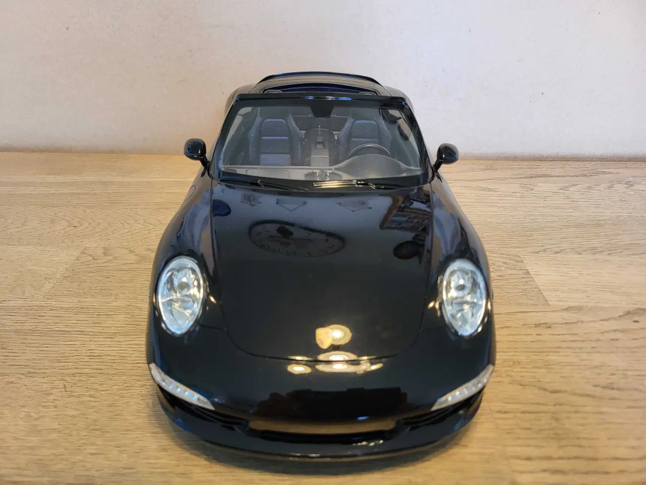 Billede 2 - Modelbil, Porsche 911 Carrera S, skala 1/12