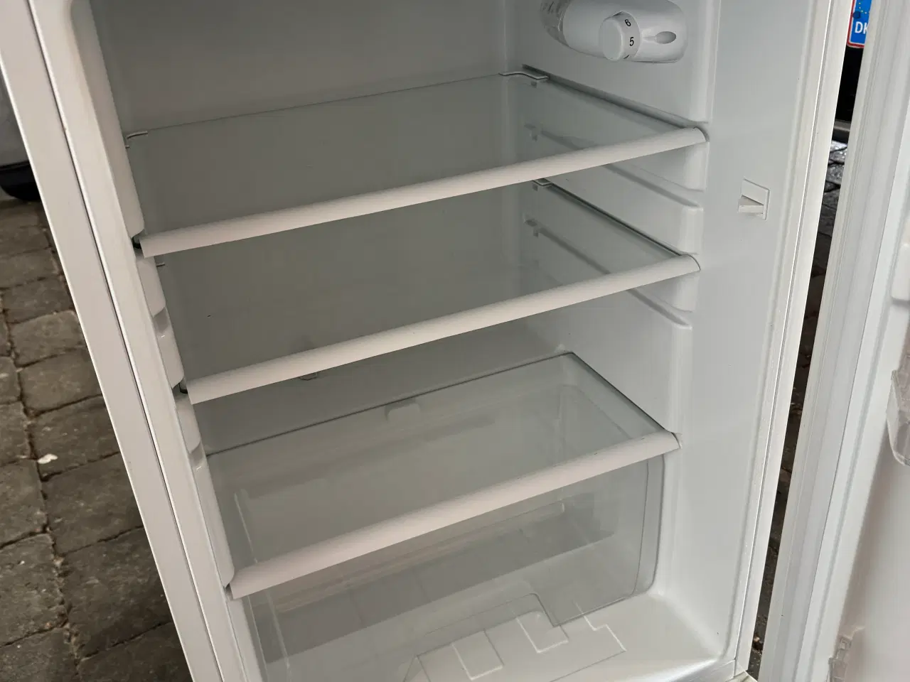 Billede 2 - LOGIK køleskab H 85 cm