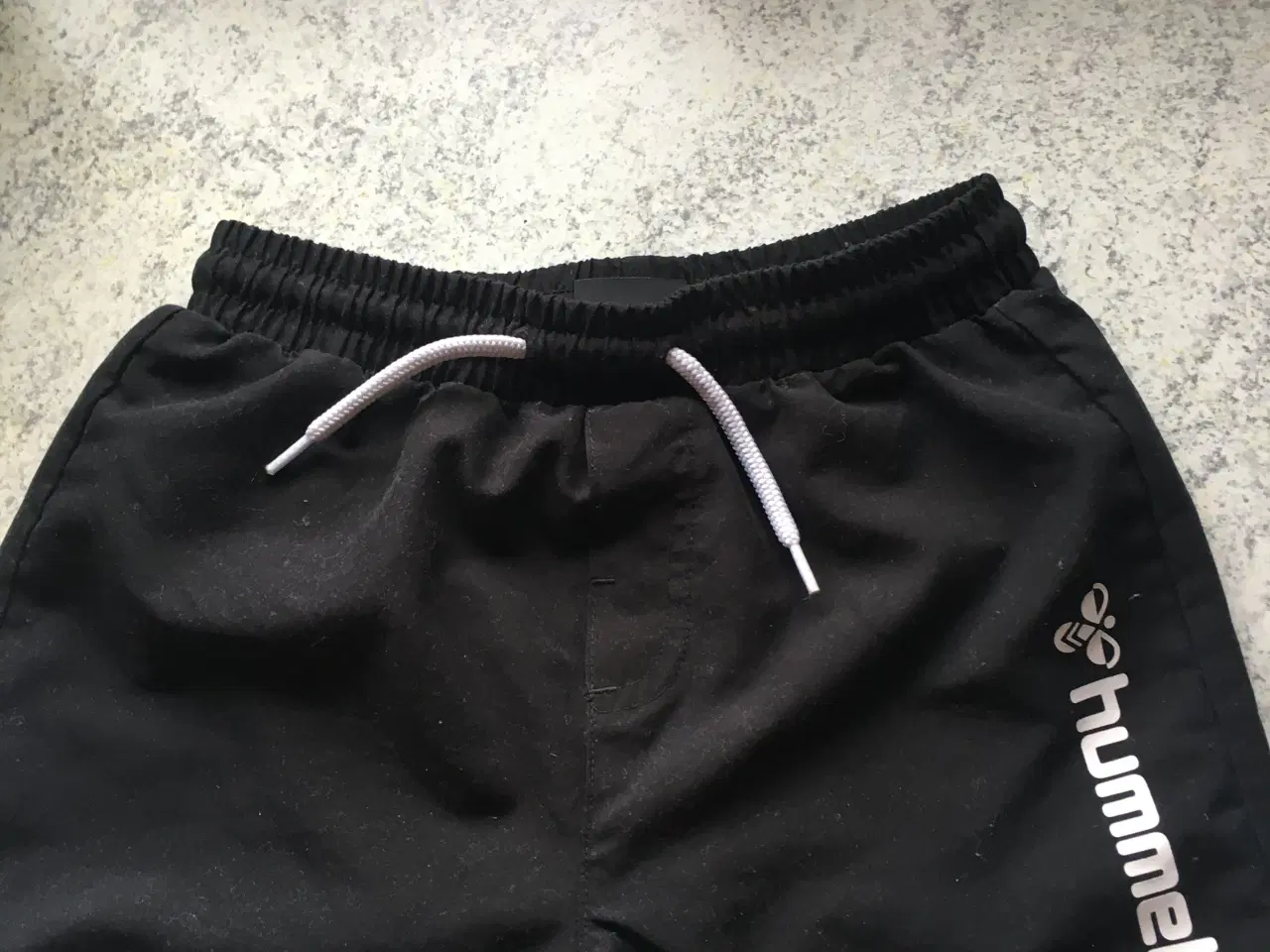 Billede 1 - Helt nye Hummel shorts