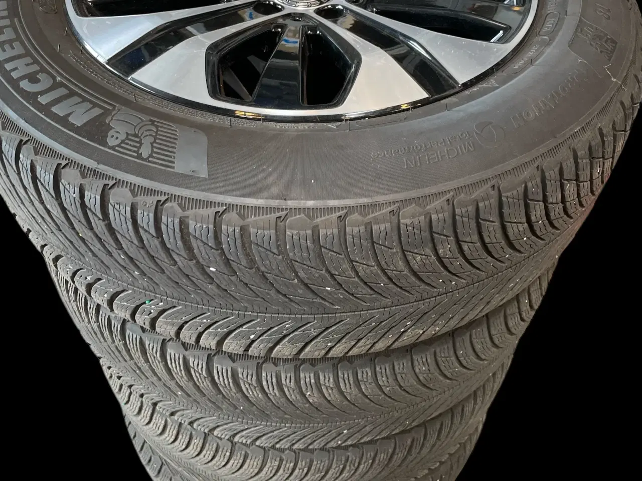 Billede 1 - 18 Mercedes GLC 235/60r18 Ref.K4 vinter