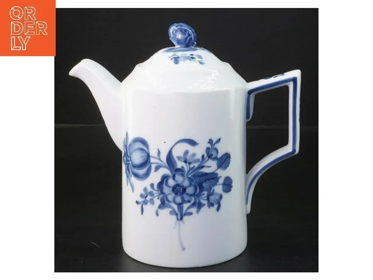 Billede 1 - Porcelænskande med blå blomst motiv, Royal Copenhagen (str. 17 cm) fra Royal Copenhagen