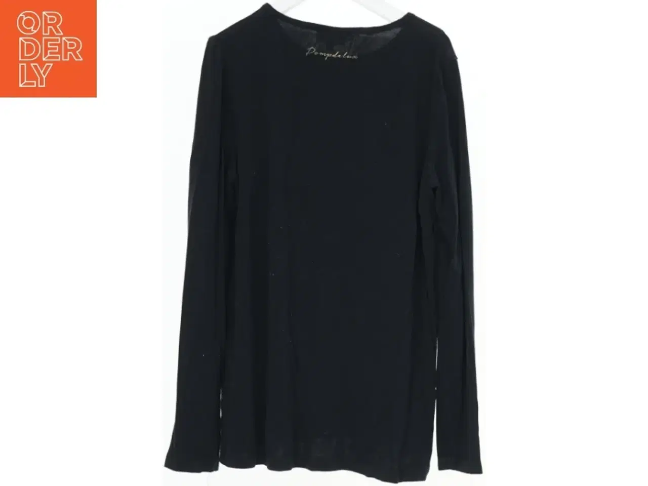 Billede 2 - Langærmet sort bluse med dekoration fra Pomp de Lux (str. 152)