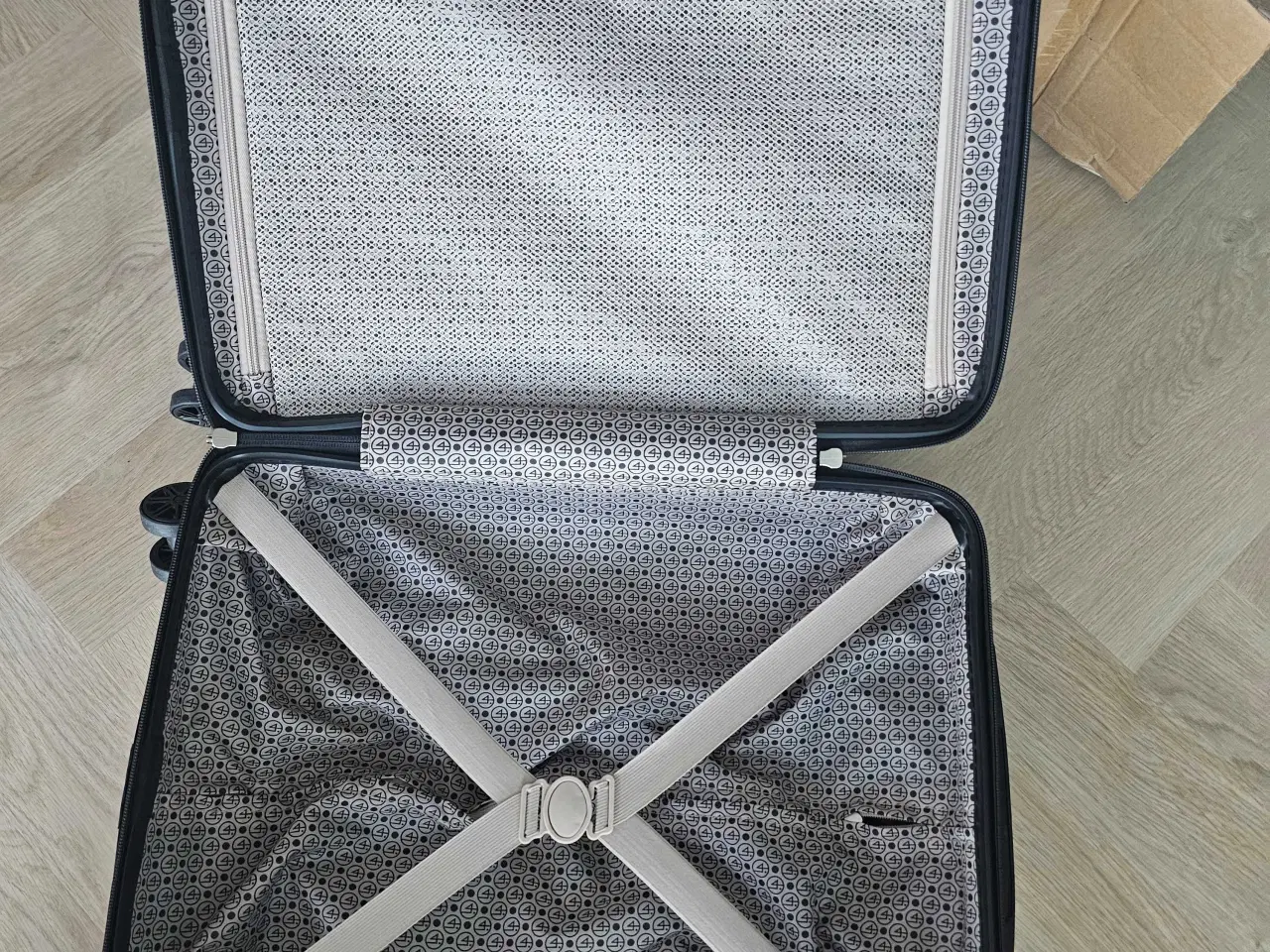 Billede 5 - Tobias Jacobsen kabinekuffert –