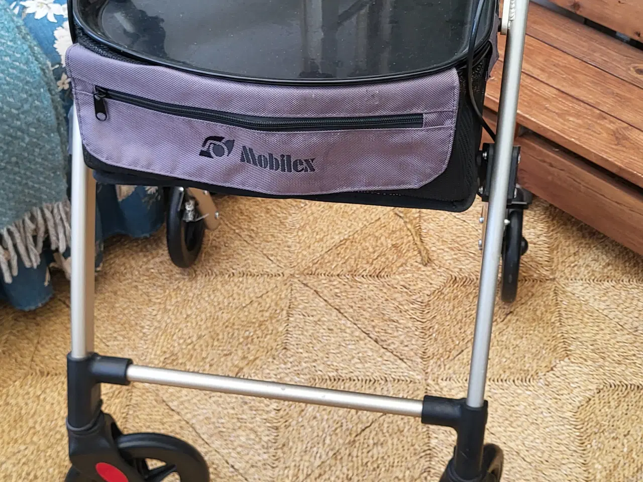 Billede 2 - ROLLATOR - indendørs