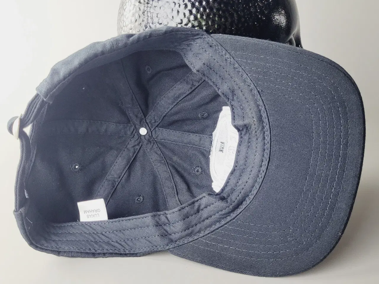 Billede 2 - ⭐️· Original Lukas Graham Kasket (Sort/Navy) 