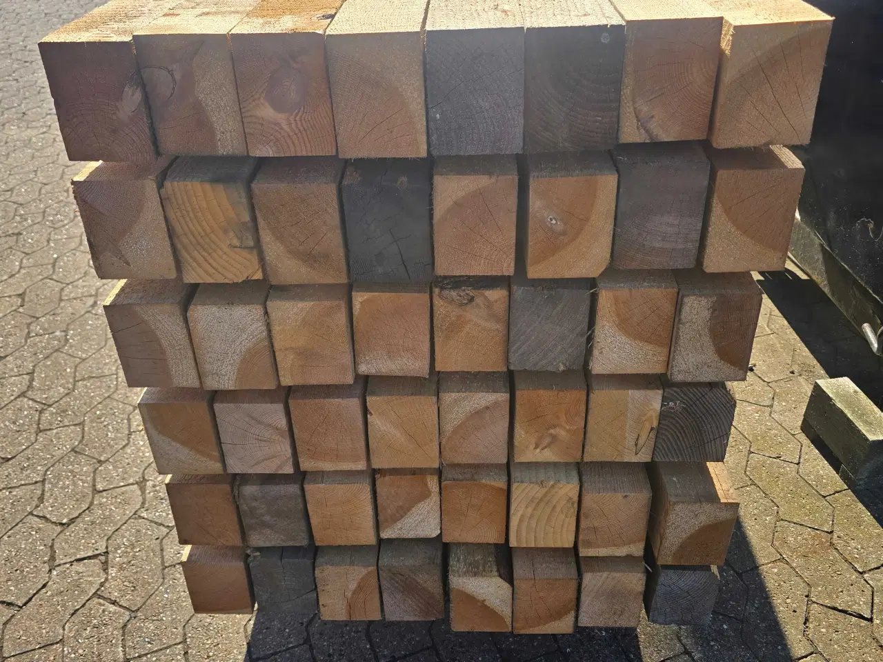 Billede 2 - Træ stolper