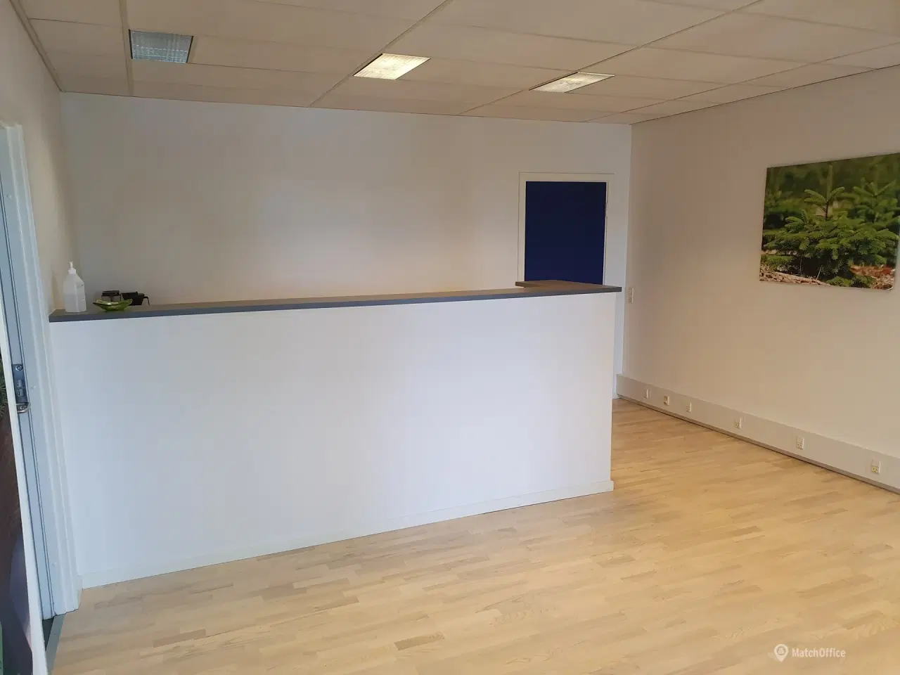 Billede 4 - Kontor med god indretning