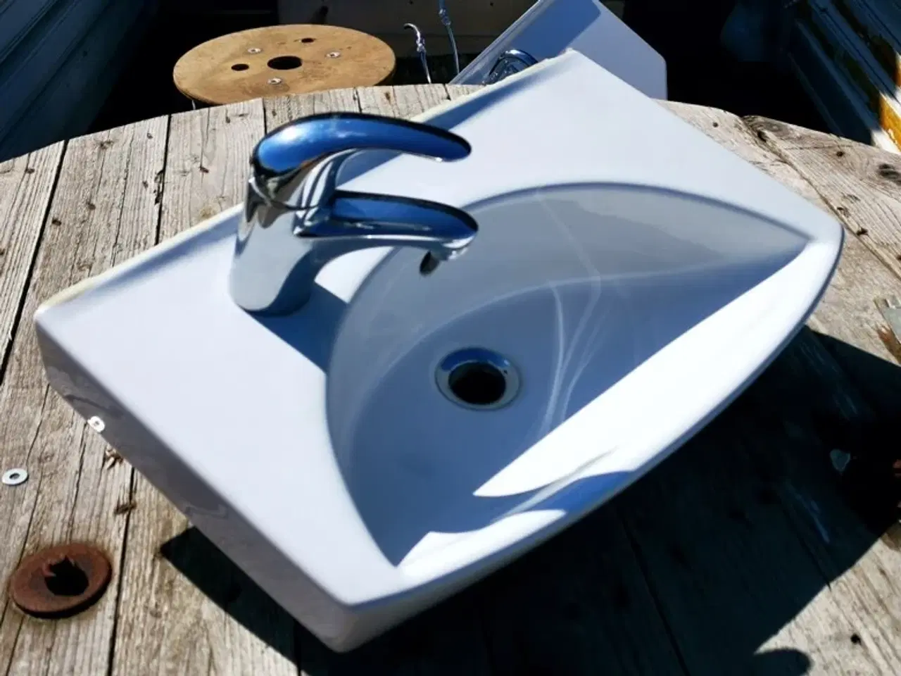 Billede 1 - Ifø håndvask med hansgrohe armatur, 500x310x140mm, uden bundventil