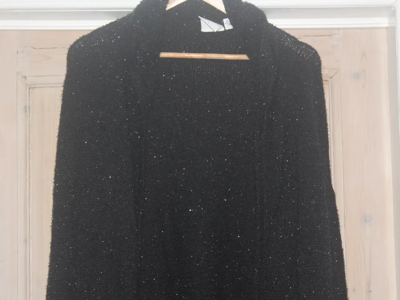 Billede 2 - Cardigan strik med glimmer Junarose str. M