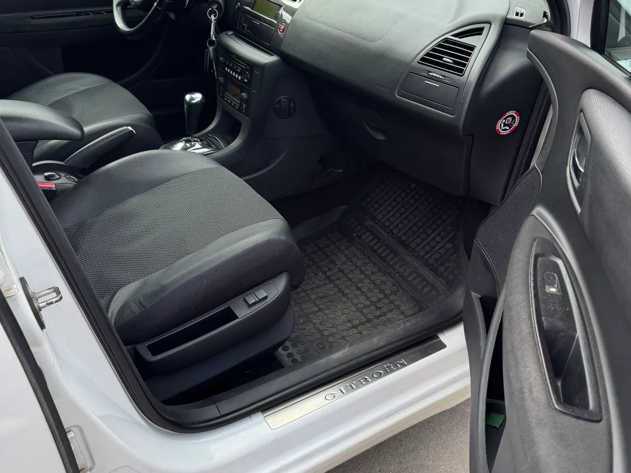 Billede 9 - Flot velholdt c4 med automatgear 1.6hdi 