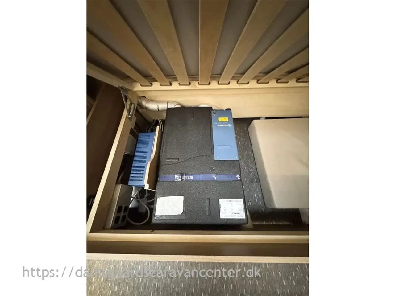 Billede 18 - 2017 - Adria Adora 613 HT   Enkeltsenge-Endekøkken-Endebad-Mover-Telt