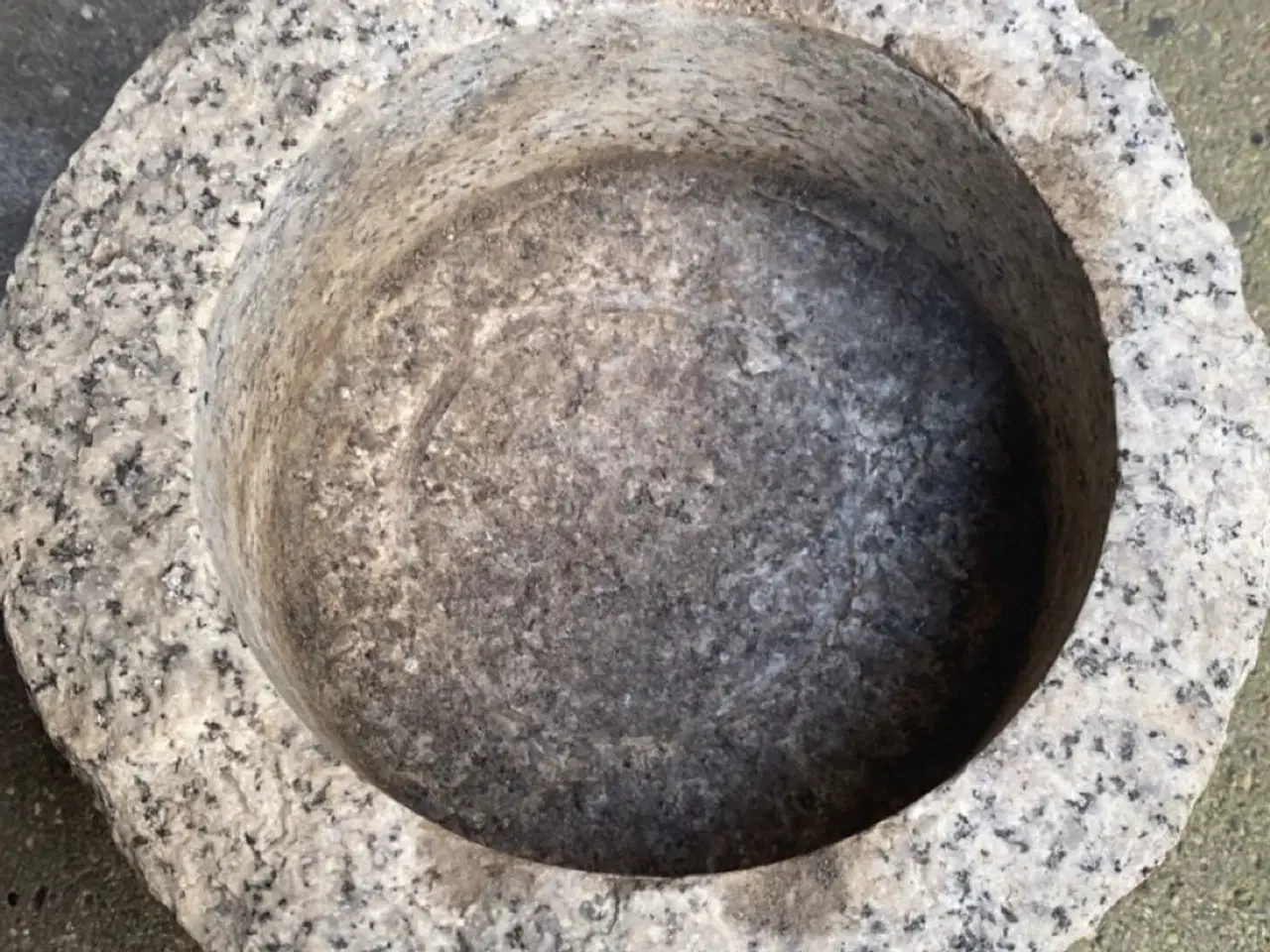 Billede 4 - Granitskål rund udendørs skål grå