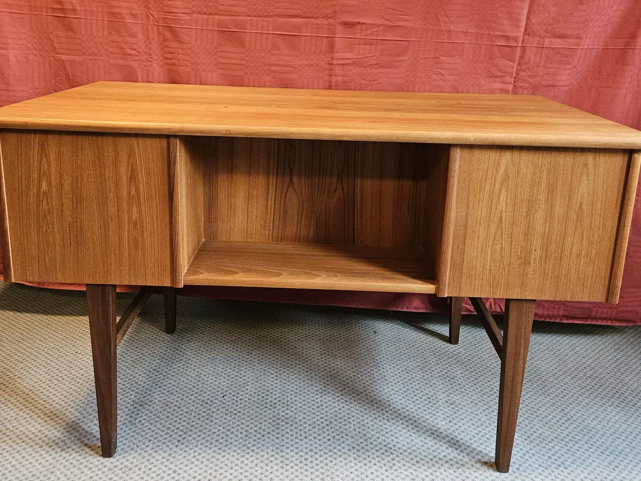 Billede 3 - Skrivebord, teaktræ