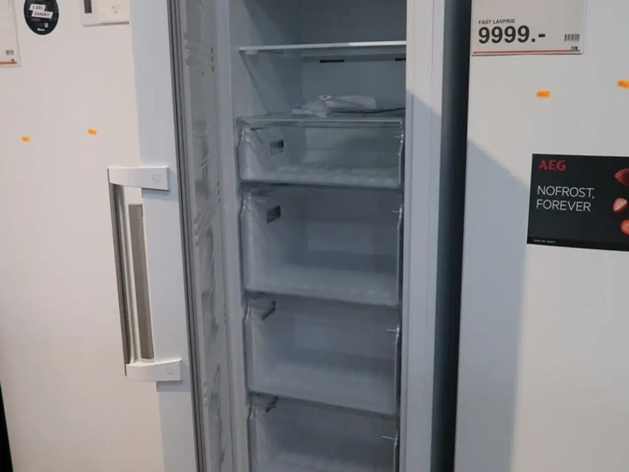 Billede 1 - Fryseskab HISENSE FV354N4CWE