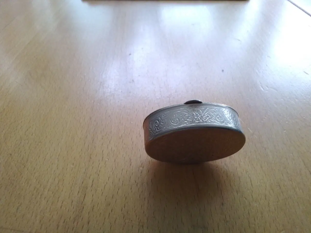 Billede 6 - 2 pilleæsker i metal