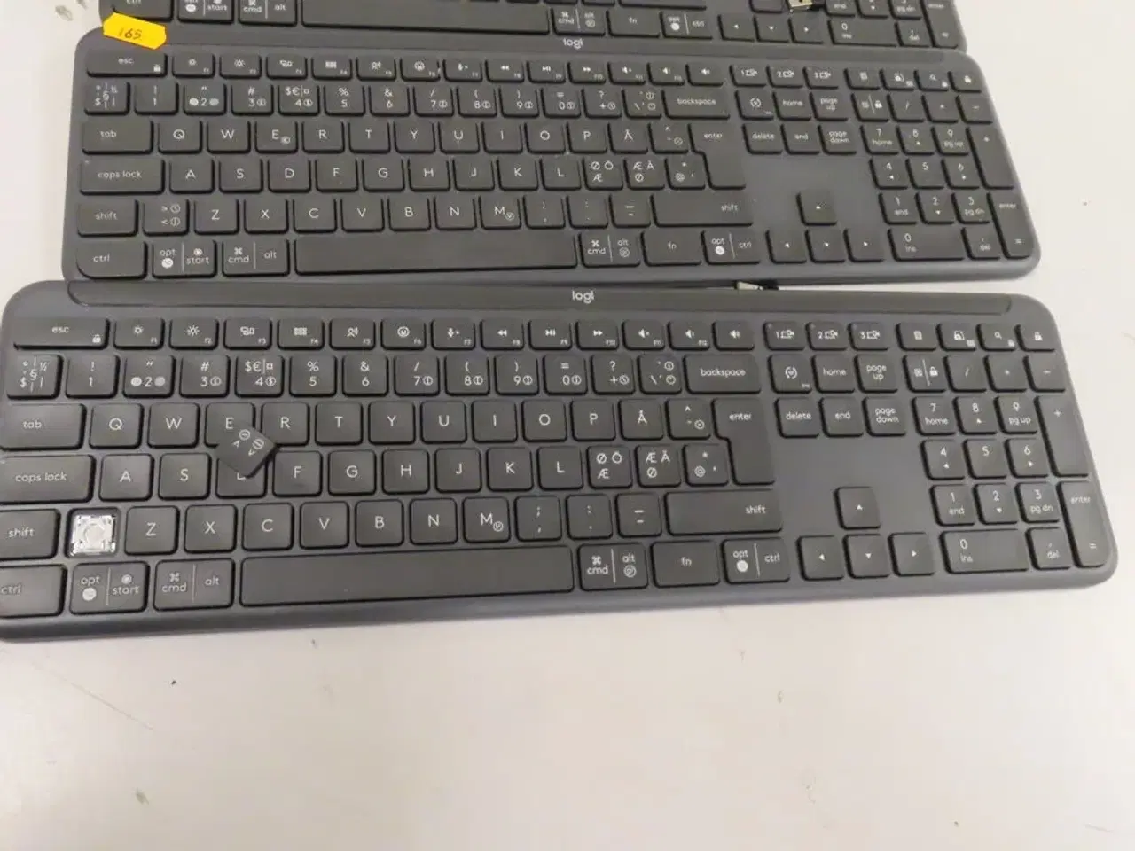 Billede 2 - 3 stk tastaturer samt webcam og dockstation