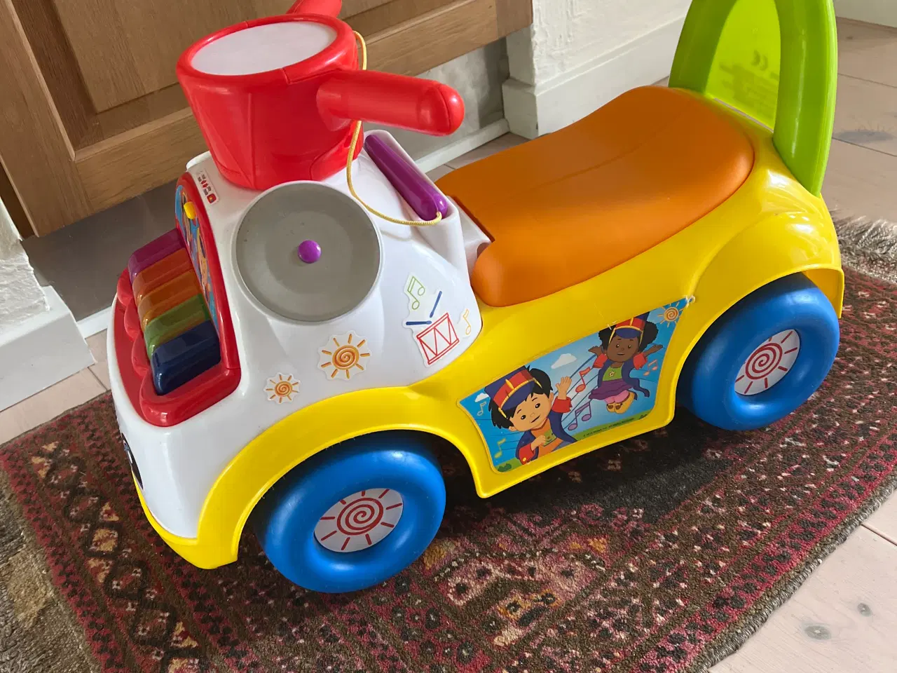 Billede 1 - Fisher Price gåvogn med musik 