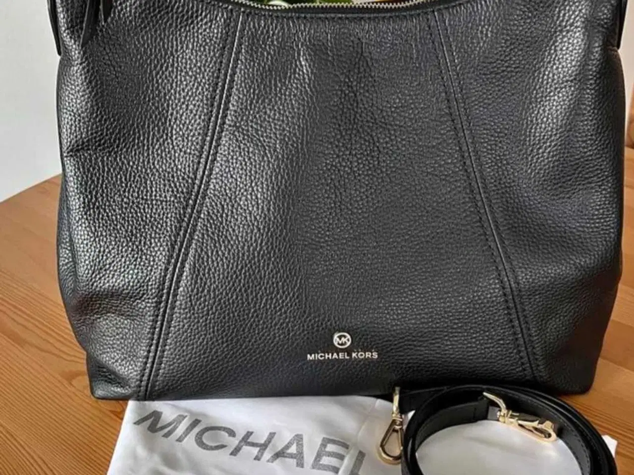 Billede 1 - Michael Kors taske