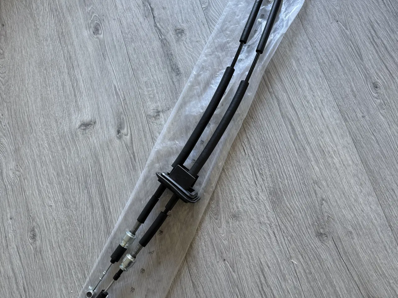 Billede 2 - Fiat 500 manuel gearskiftekabler, nyt.