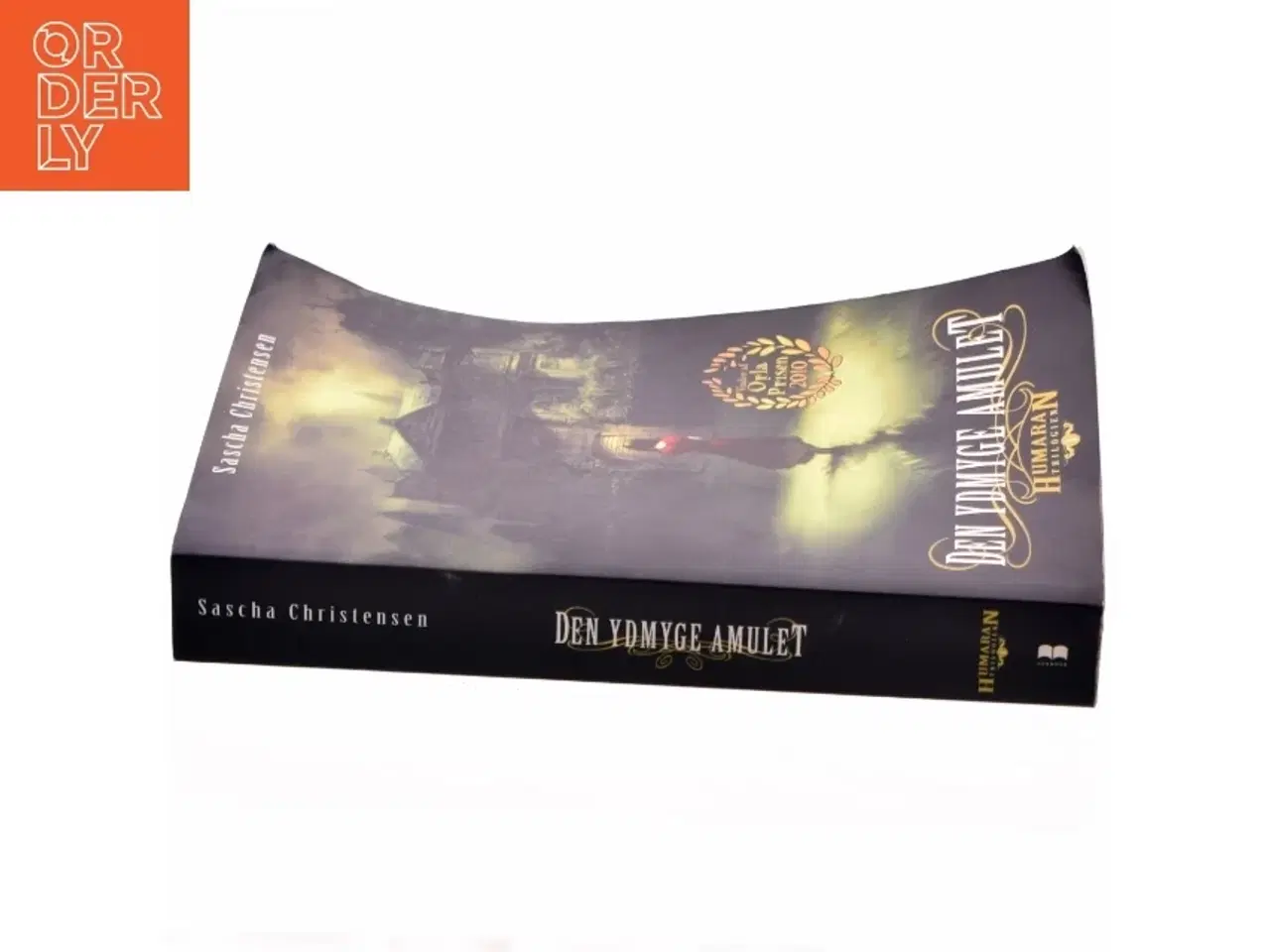 Billede 2 - Den ydmyge amulet af Sascha Christensen (Bog)