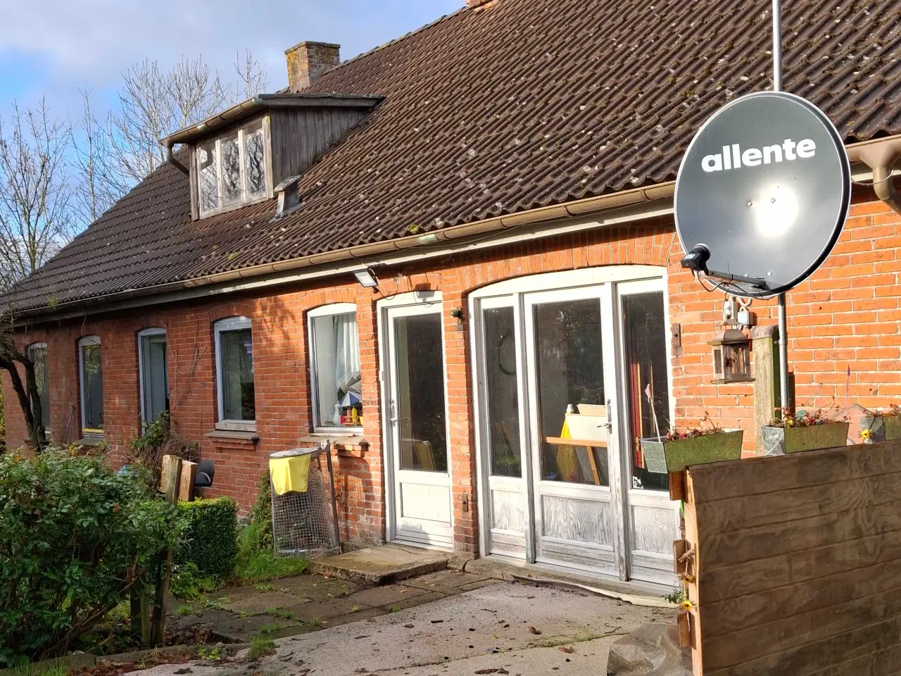 Billede 13 - Hus til renovering eller dejlig byggegrund. 