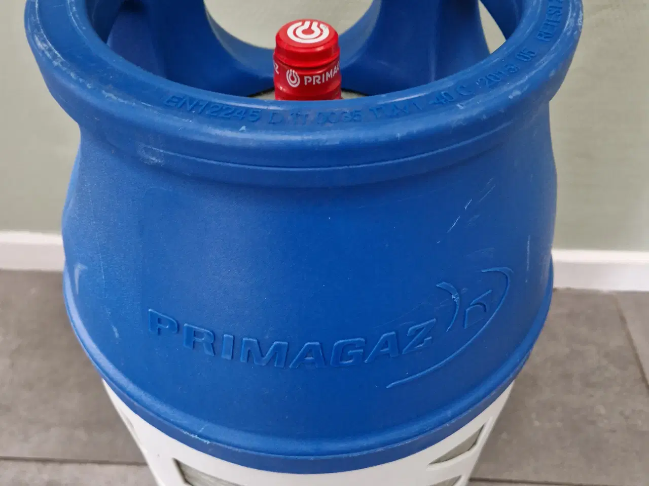 Billede 2 - 10 kg letvægts gasflaske ny, fyldt og plomberet.