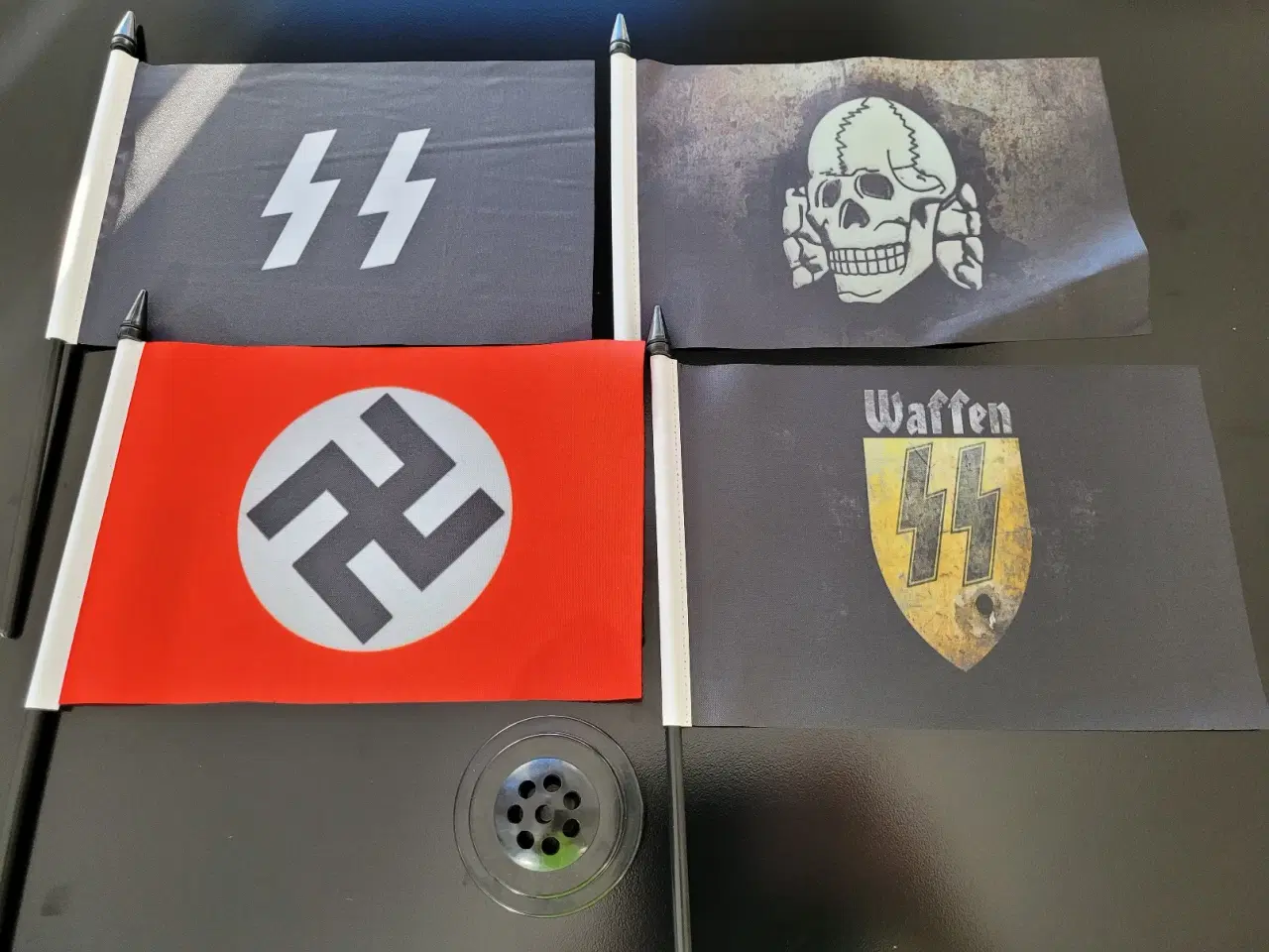 Billede 2 - 4 miniflag Tyskland WW2 med bordholder