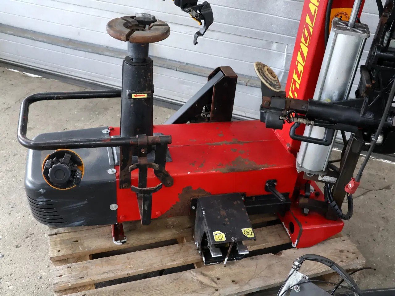 Billede 4 - Corghi dækapparat model Artiglio 50 m/løftefunk.