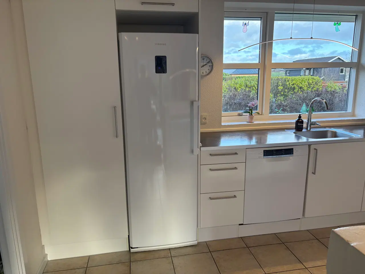 Billede 3 - Hvidt køkken sælges