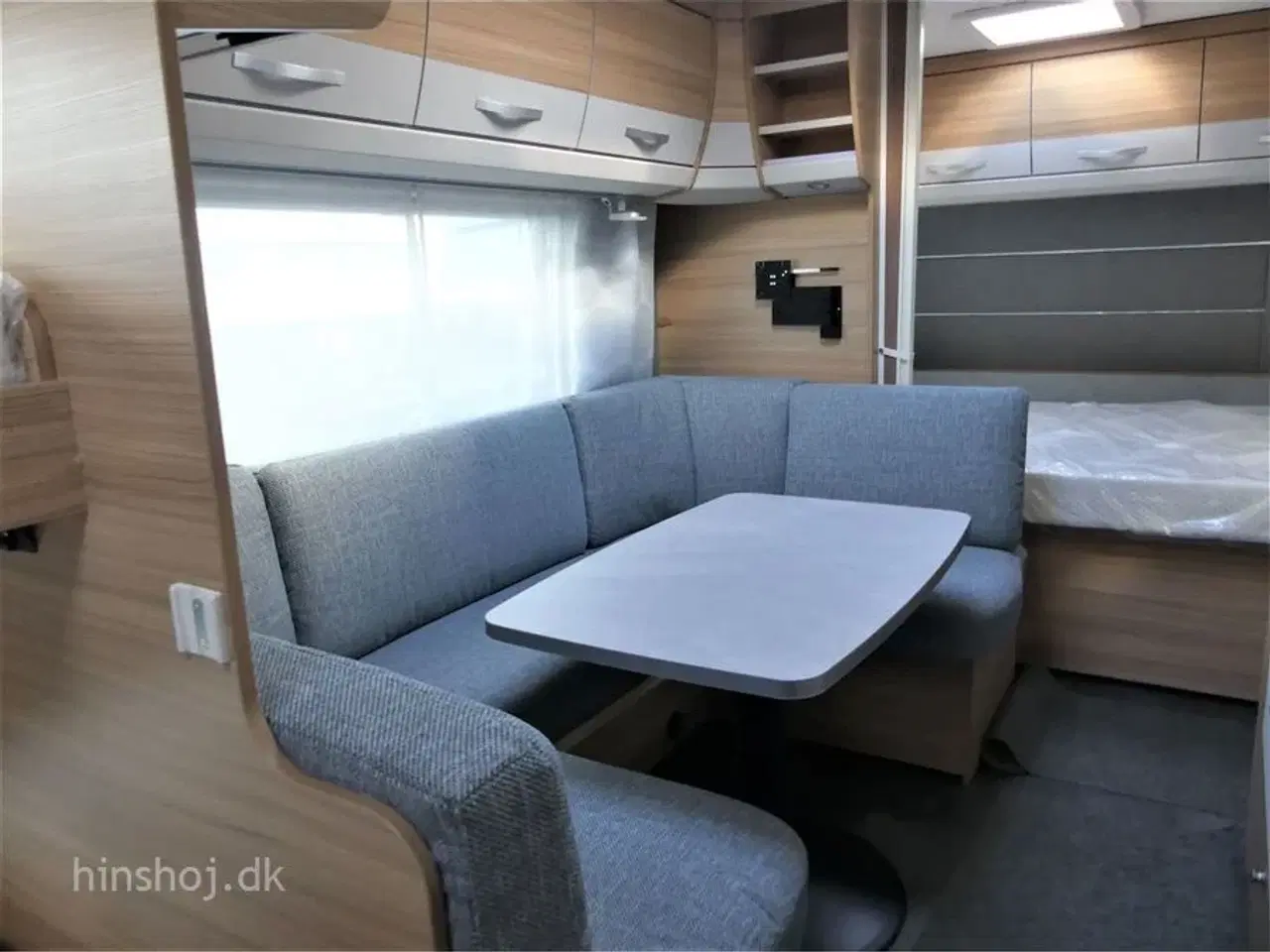 Billede 5 - 2023 - Dethleffs Camper 540 QMK D-Line   Dethleffs model med dobbeltseng og Køjer fra Hinshøj Caravan A/S