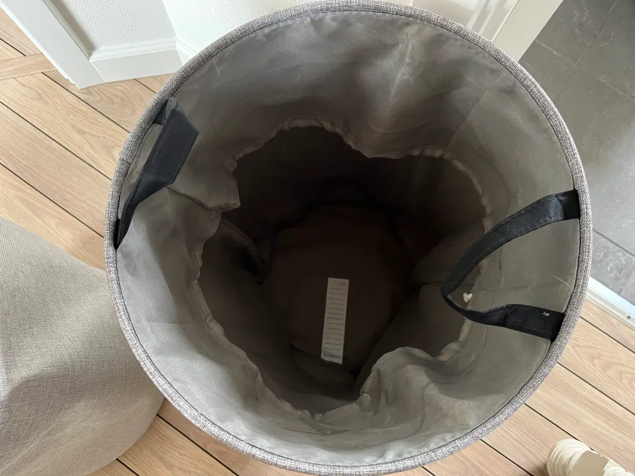 Billede 4 - 2 helt nye vasketøjskurve