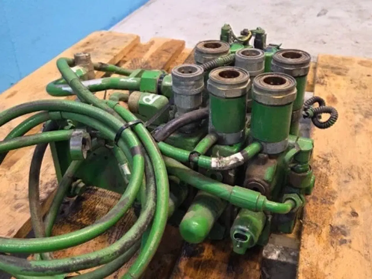 Billede 17 - John Deere 7920 Hydraulikventil RE267757