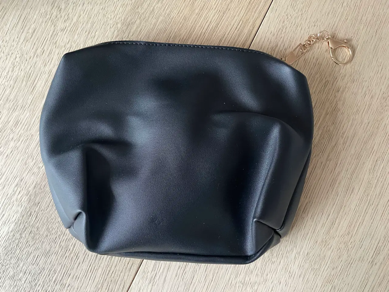 Billede 4 - Sort skuldertaske 