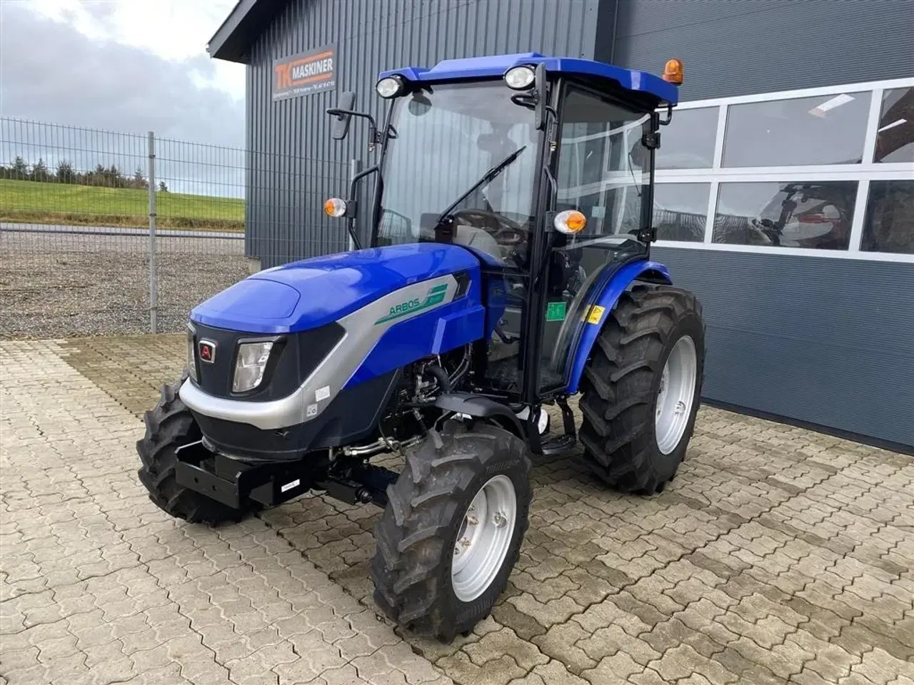 Billede 1 - Arbos 2040 kabine traktor