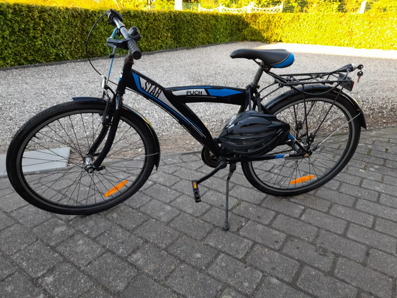 Billede 1 - Puch cykel m. hjelm og wirelås.