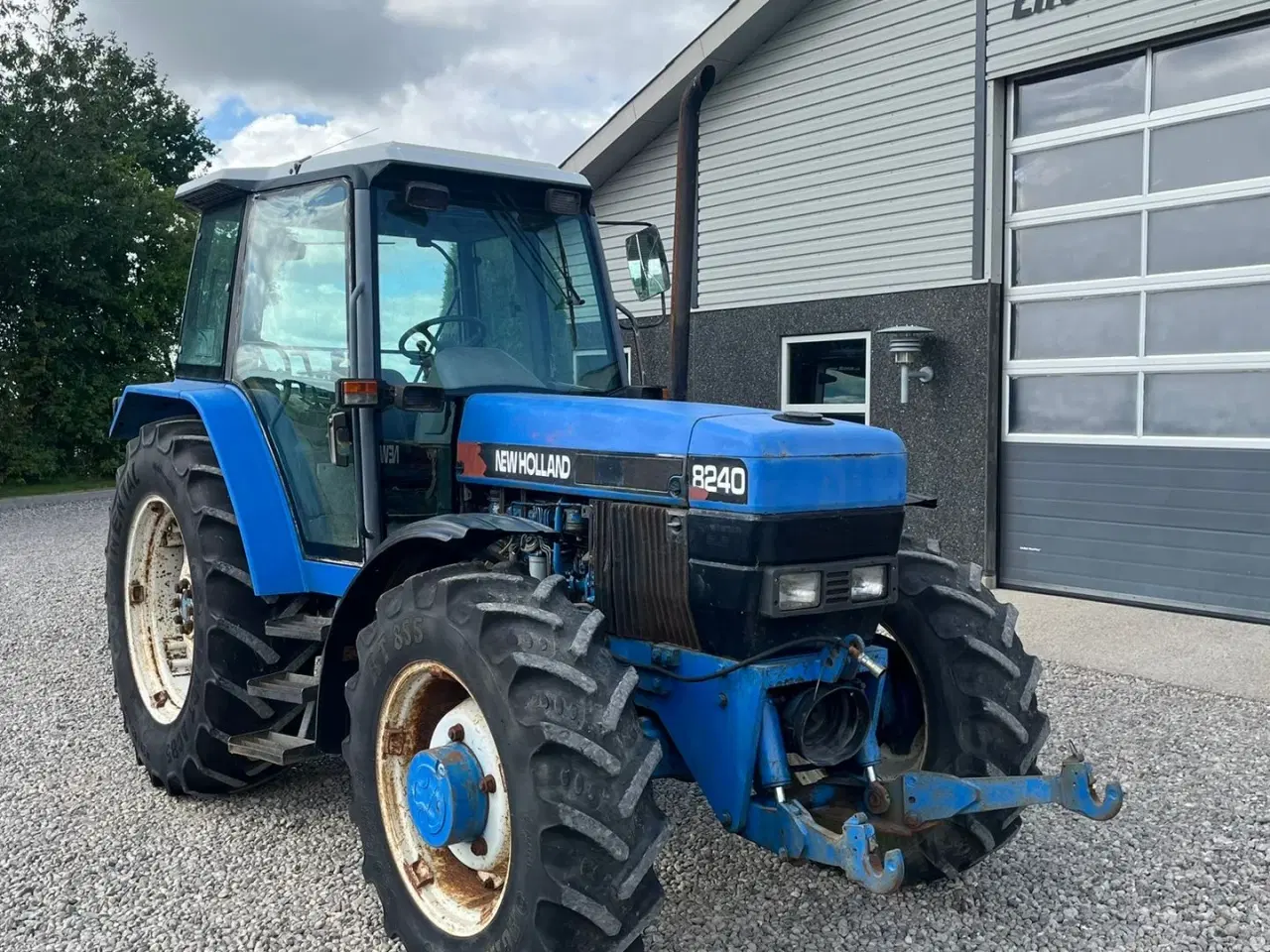 Billede 16 - New Holland 8240 SLE  Med frontlift og frontPTO